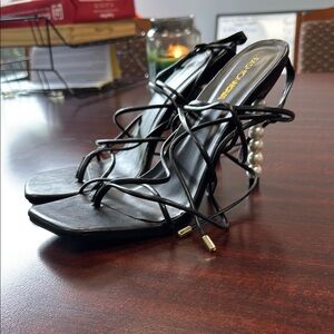 FashionNova black strappy heels with stacked pearls size 11